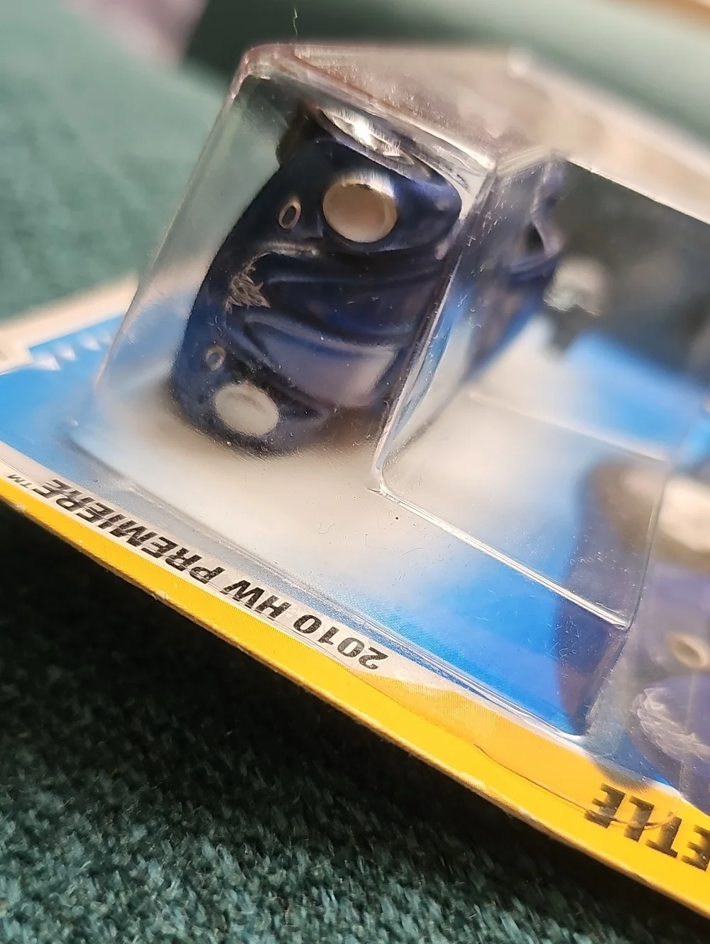 Hot Wheels Volkswagen Beetle 2010 HW Premiere Blue & White